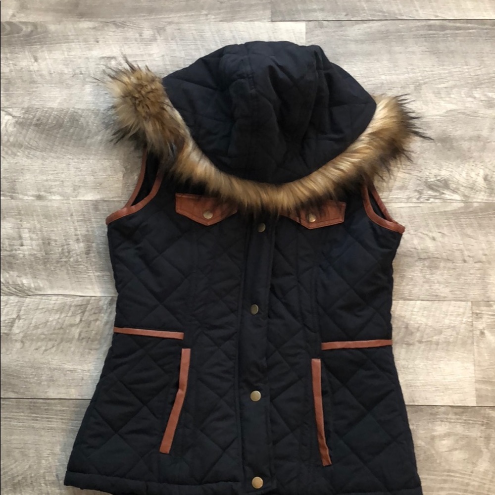 Black vest with faux fur detachable hood